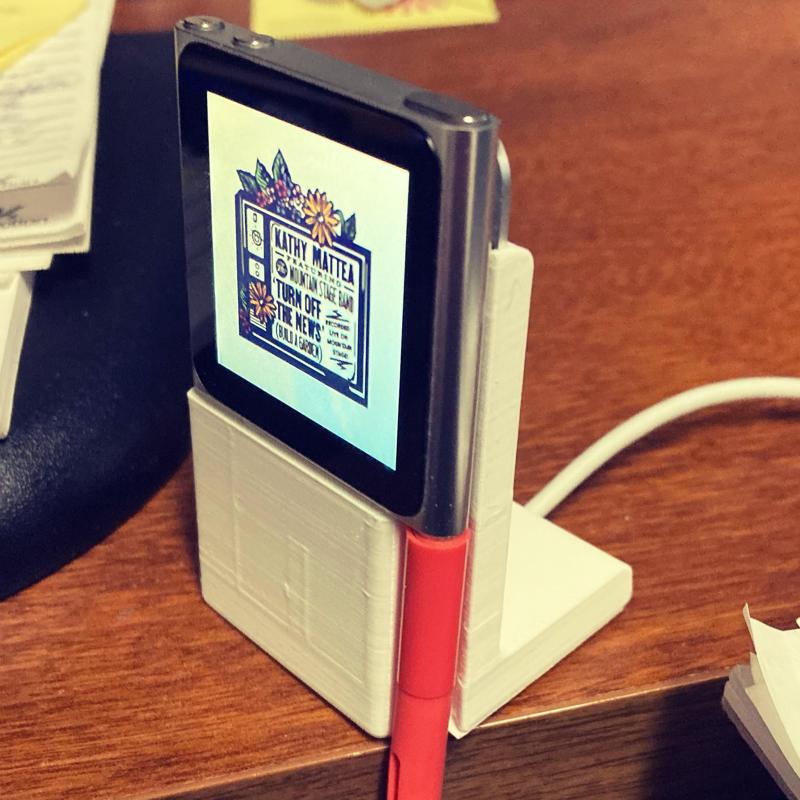iPod Nano 6th Gen Stand Charging Dock