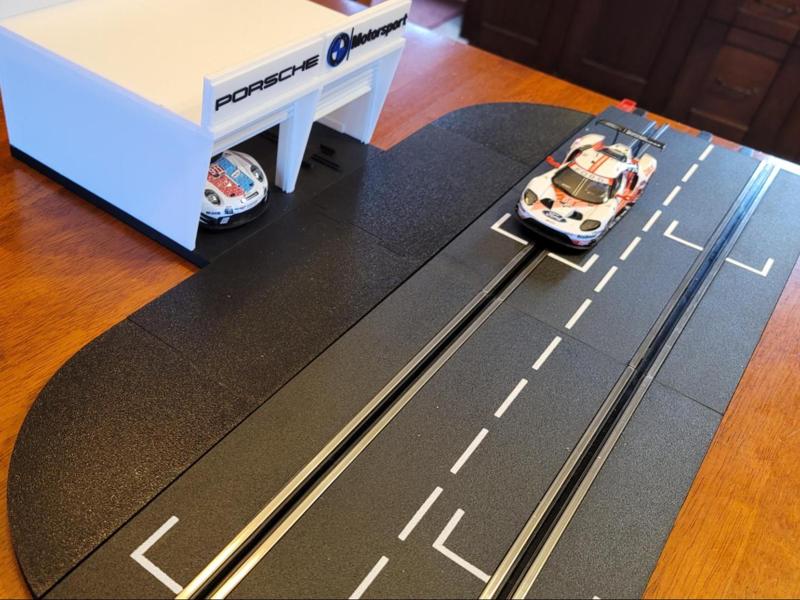 Single slot car garage connector 132 carrera