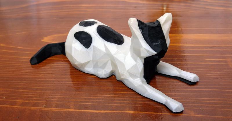 Interlocking Dual-Color Cat