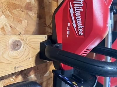 Milwaukee Hedge Trimer 3033-20 Wall Mount