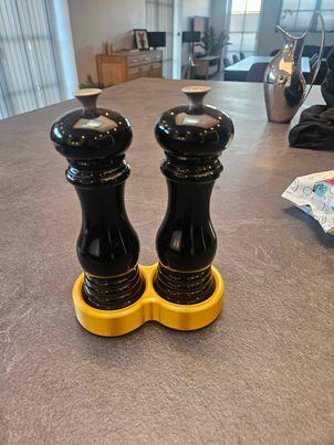 le creuset salt & pepper