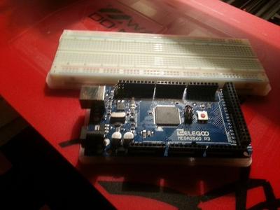 MEGA2560 R3 + long bread board support base