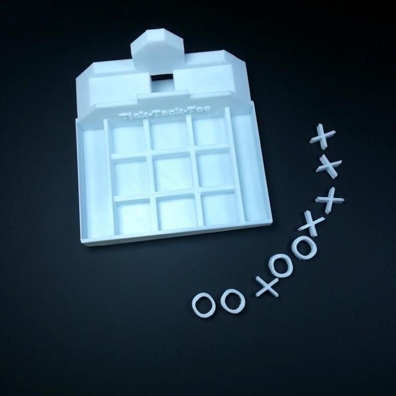 tick tack toe bord / phone charging stand