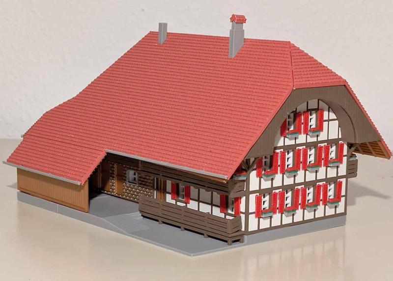 H0 Scale Swiss Farm House Berner Bauernhaus