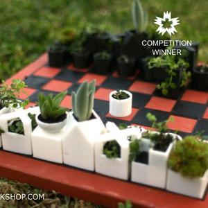 Micro Planter Chess Set
