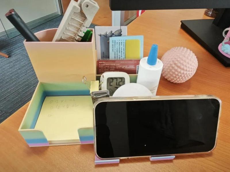 A desktop organizer designed for teachers