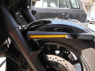 Light accent for motorcycle fender
