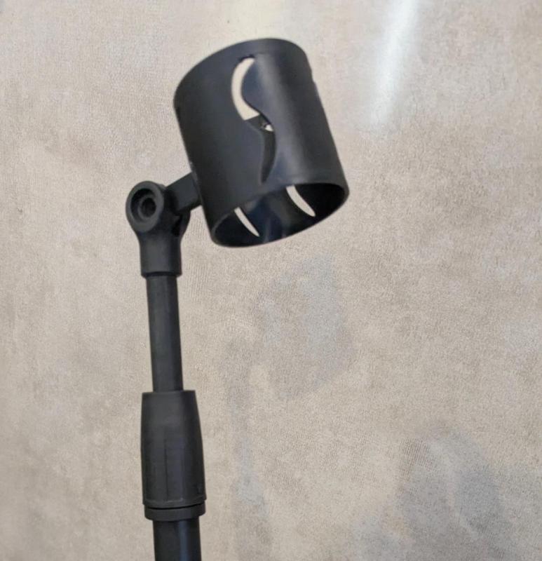 Mic adapter for generic phone stands