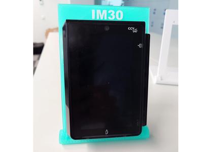 CCV IM30 Presentation Stand