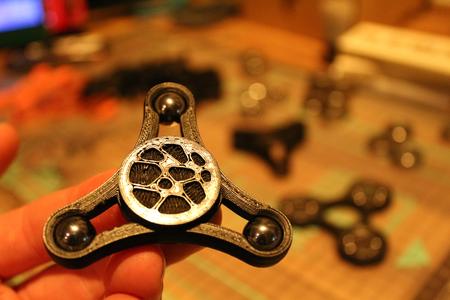 Gravity Fidget Spinner