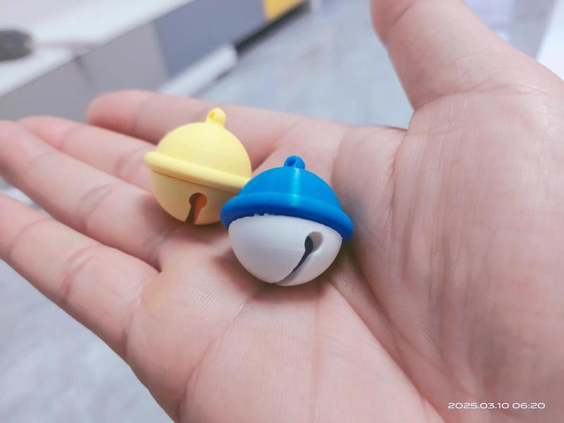 Doraemon's bell sachet, a storable key chain/pendant