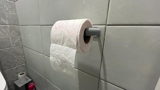 WC spool holder toalet - whitout drilling