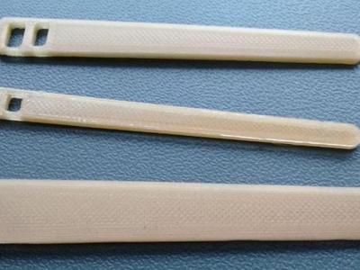 Elastic threading needles