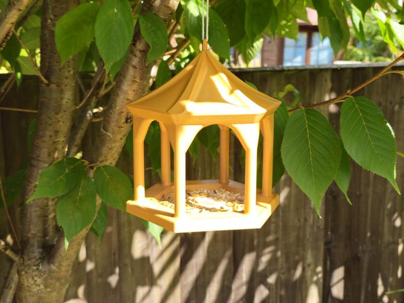 Functional & Stylish Bird Feeder