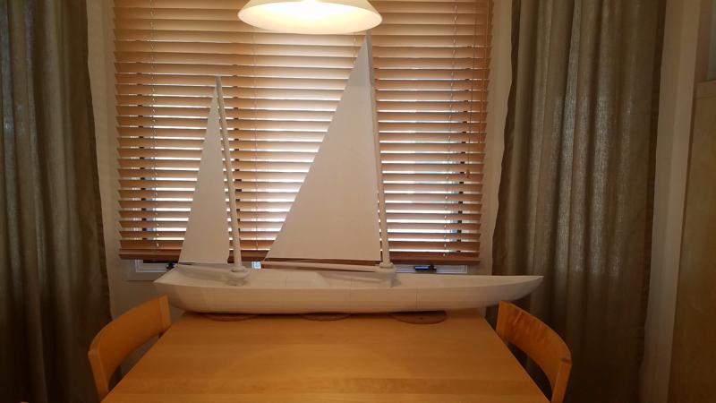 5' - 6' Modern Sail Boat