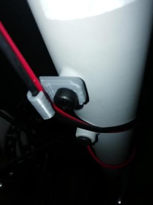 hub dynamo wire holder