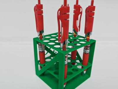 Hollow pen holder