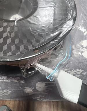 Vacuum nozzle, handheld vacuum cleaner nozzle