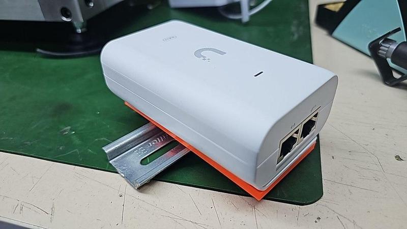 Ubiquiti Unifi PoE++ DIN RAIL Bracket