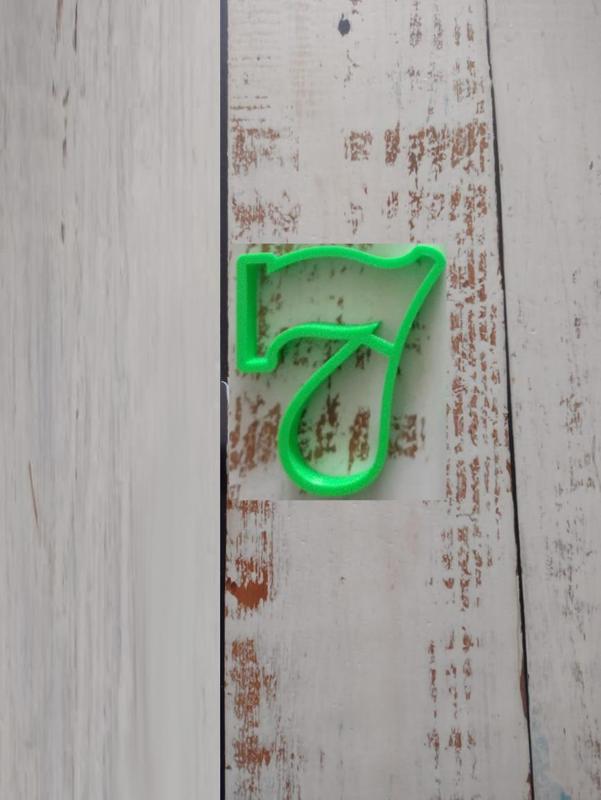 Cookie Silhouette Cutter in 8cm NRO 7