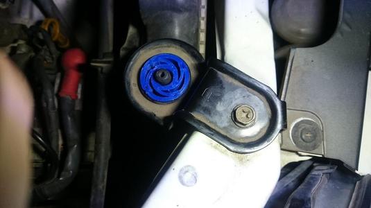 Nissan Xtrail T30 Radiator Bush (Upper)