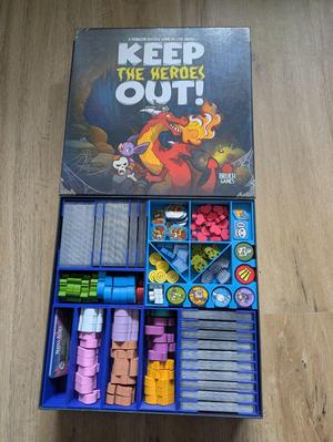 Keep the Heroes out! Inlay