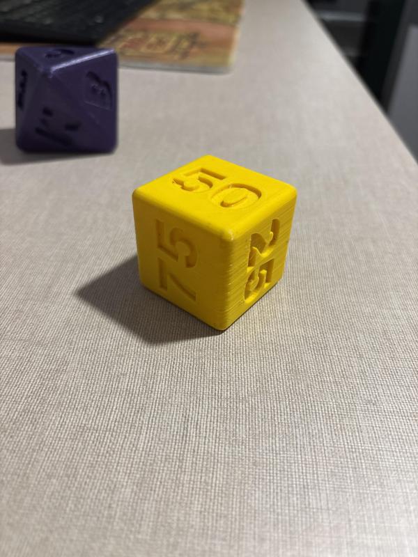 Dado 6 caras con distancias de natación