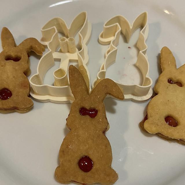 Linzer cookie cutter easter bunny