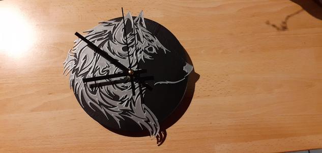 Wolf clock