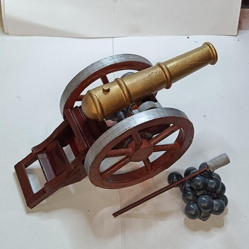 BRONZE CANNON ON MOBILE GUN CARRIAGE