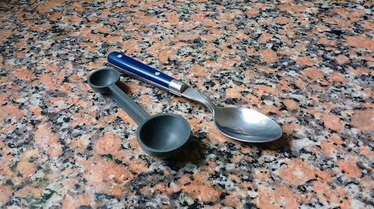 Kitchen Measuring Spoon with 5 ml and 15 ml