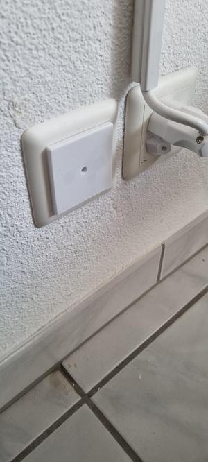 Cover television connection cable Switzerland