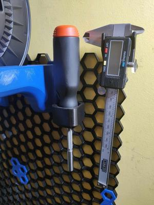 Honeycomb wall LTT screwdriver holder