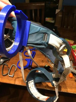 Ice Screw Clipper to slid on your Harness