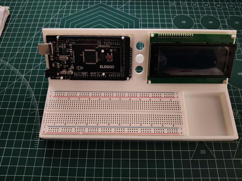 Arduino Mega / UNO w/2004 LCD Holder