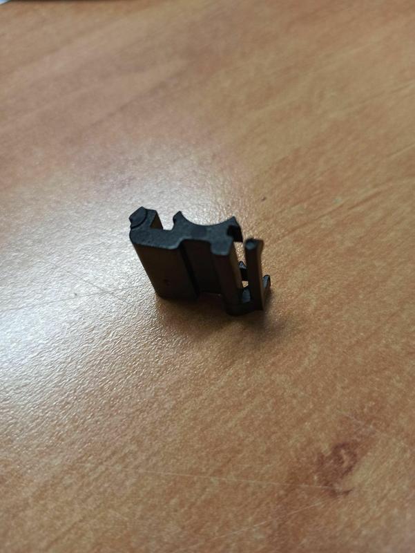 Clip rear seat stopper Peugeot 5008