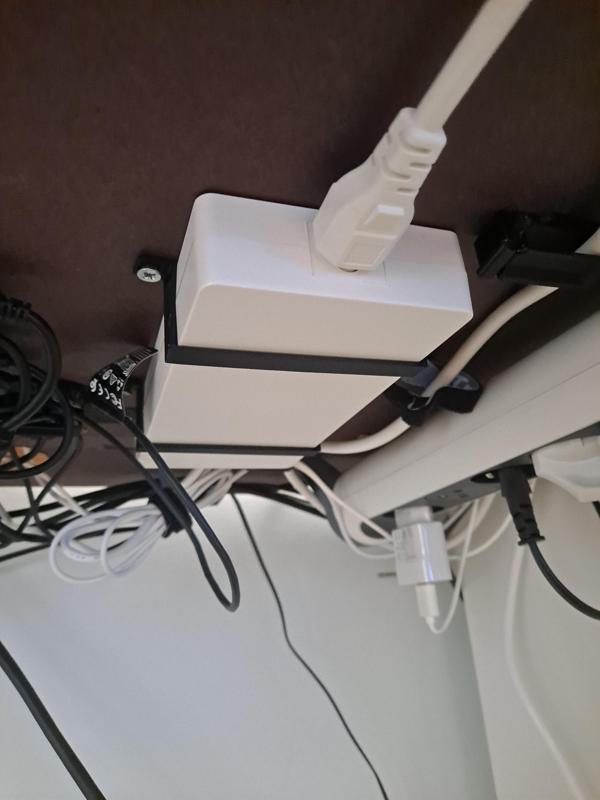LG power supply holder