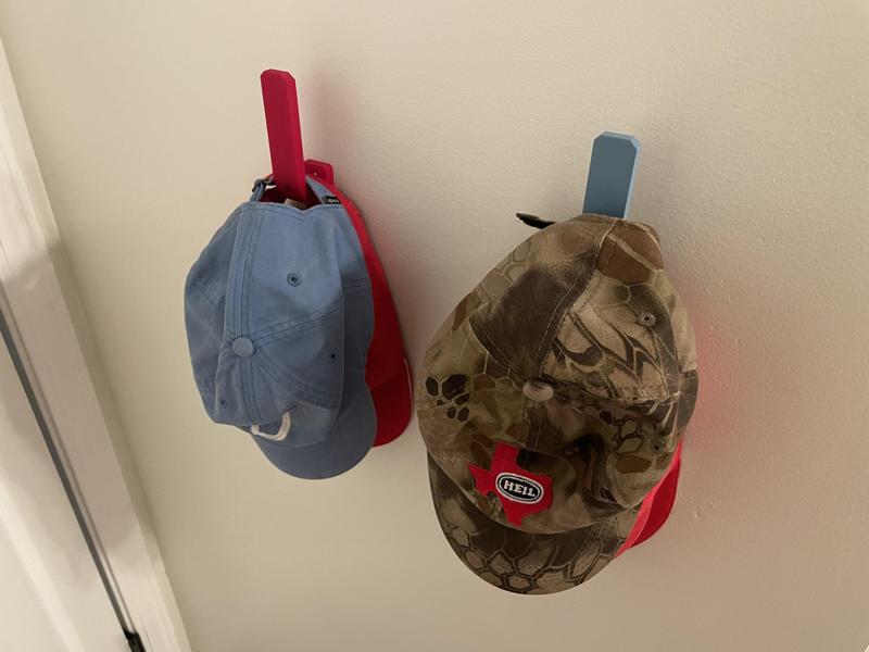 Multi-hat wall hook