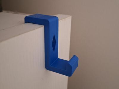 Simple closet edge hook