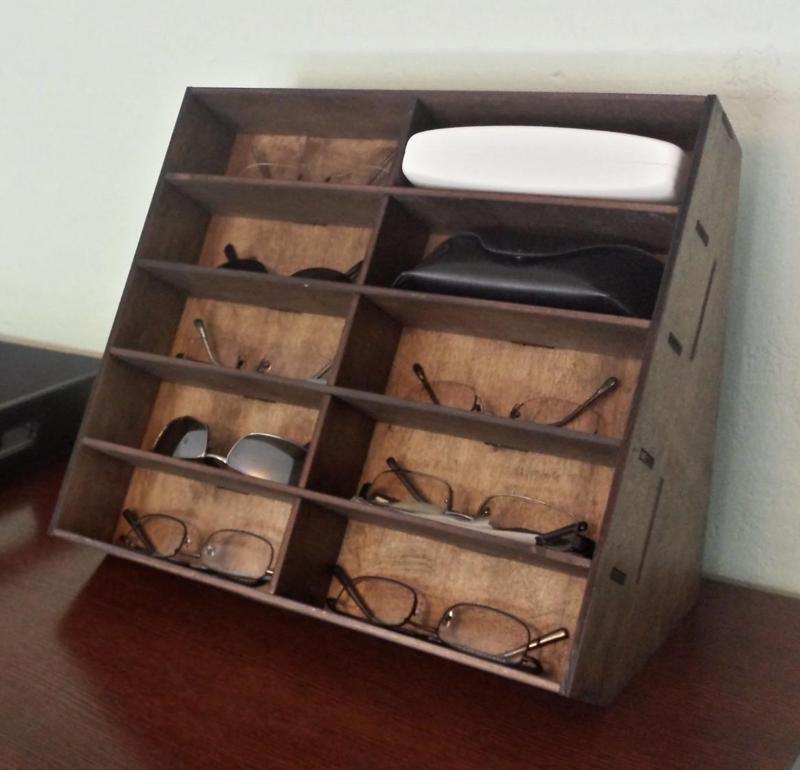 GLASSES RACK