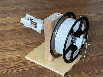 Filament Spool / Reel holder bearing adapter. Fits spools with centre hole between 5cm and 6cm. Uses 608 bearings.
