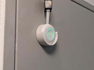 Wall holder for HomeWizard Wi-Fi P1 Meter