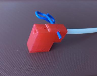 PTFE výstup