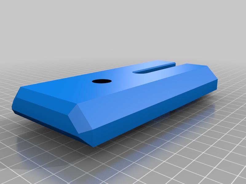 Squash ball guide for clean half cut