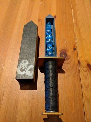 Dagger Dice Box