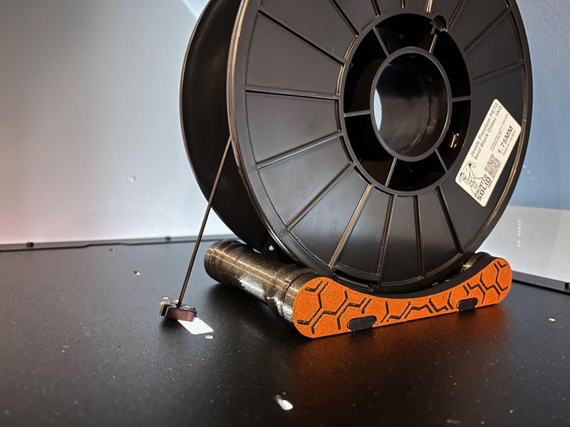 Magnetic Base for Ultimate Spool Holder