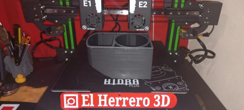 Universal cup holder