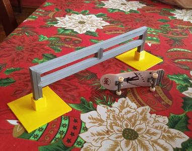 Fingerboard Rail