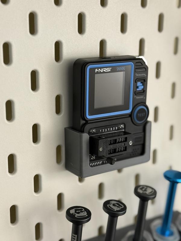 FNIRSI LCR-P1 transistor tester Skadis holder