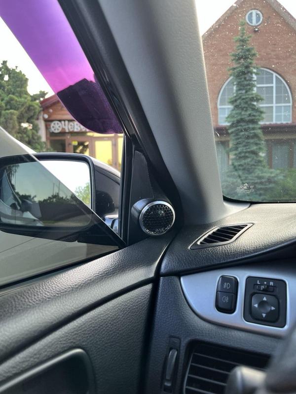 Mitsubishi Lancer 9 mirror corner speaker cover